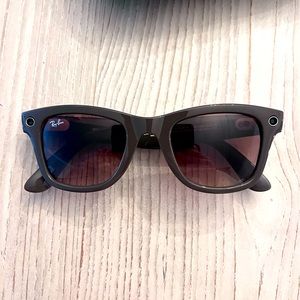 NWT Wayfarer Ray-Ban Stories Sunglasses
